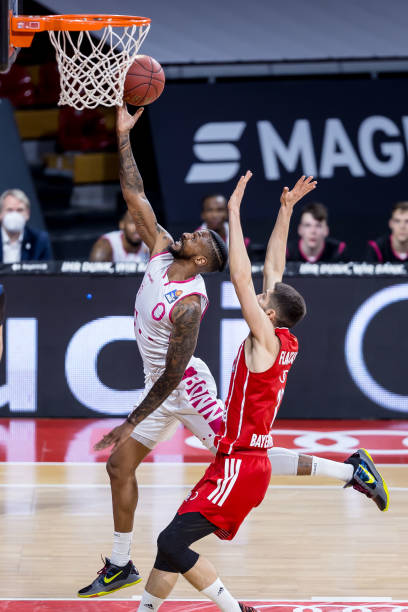 几乎贯穿了 几乎贯穿了