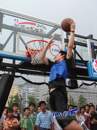 时坚持到底 时坚持到底